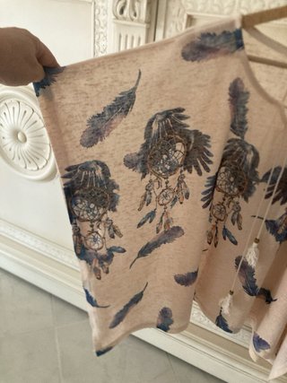 Blusa con stampa piume e acchiappasogni