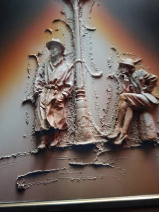 Cuadro relieve figuras y farola