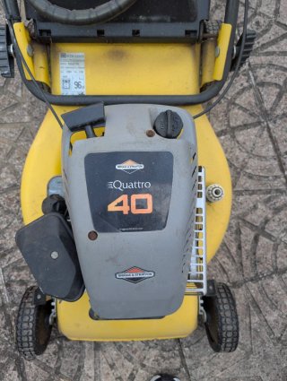 Cortacésped de gasolina Garland Quattro 40