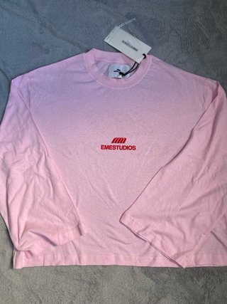 Camiseta Eme Studios Manga Larga Rosa
