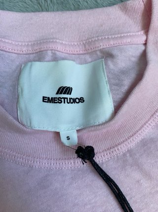 Camiseta Eme Studios Manga Larga Rosa