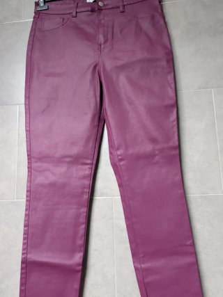 Pantalones pitillo morados