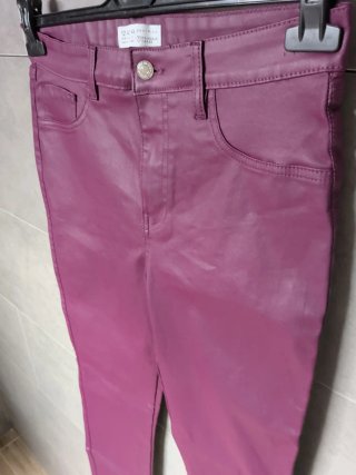 Pantalones pitillo morados