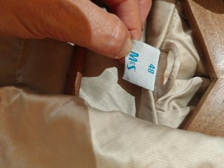 Chaquetón beige con brillo discreto T-48