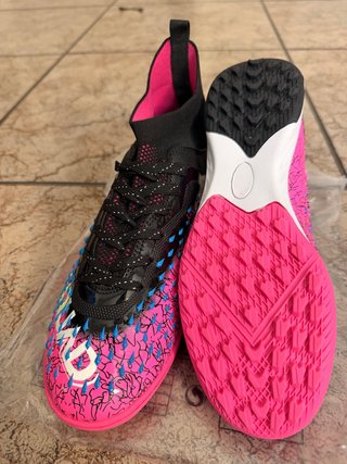 Zapatillas de fútbol para césped artificial