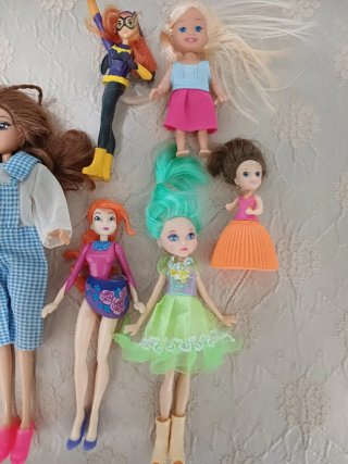 Lotto bambole Barbie e altre usate