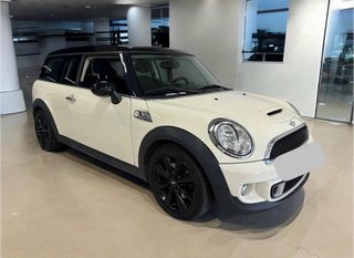 MINI Clubman 2011