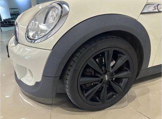 MINI Clubman 2011
