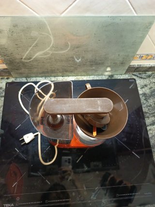 Cafetera Eléctrica Naranja