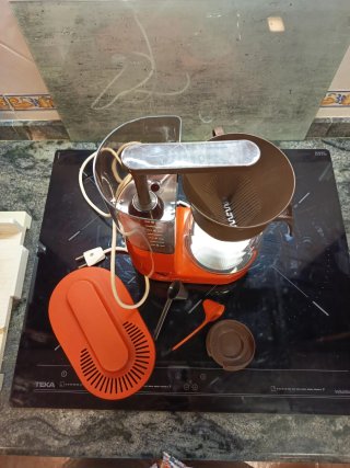 Cafetera Eléctrica Naranja