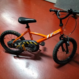 Bicicleta infantil naranja 4-6 años