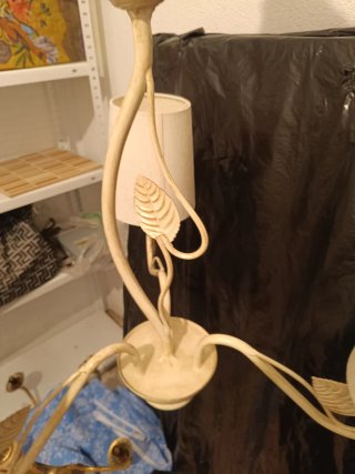 Lámpara de forja beige