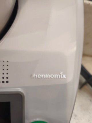 Thermomix TM6 Nueva con Accesorios + Trolley
