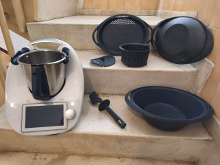 Thermomix TM6 Nueva con Accesorios + Trolley
