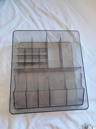 Organizador de maquillaje gris