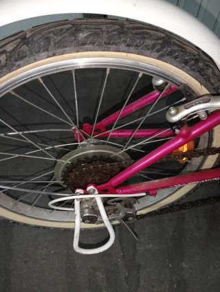 Bicicleta infantil rosa poco uso