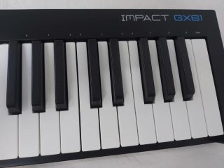 Teclado MIDI Nektar Impact GX61 USB