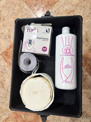 MALETÍN PROFESIONAL COMPLETÍSIMO PARA UÑAS – TOD