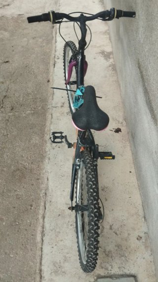Bicicleta Montaña Negra y Morada