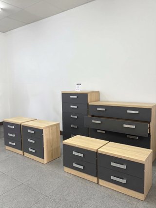 Cómoda, sinfonier y 2 mesitas