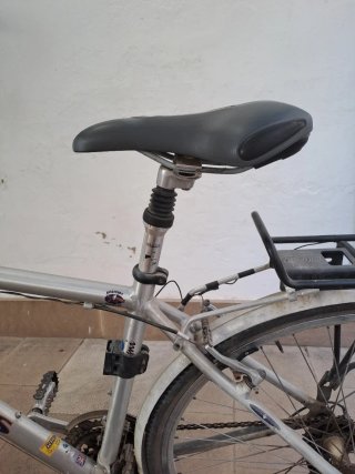 Bicicleta de ciudad Dawes plateada