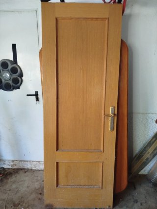Puertas de madera maciza