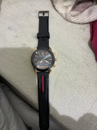 Reloj Maserati Negro y Dorado