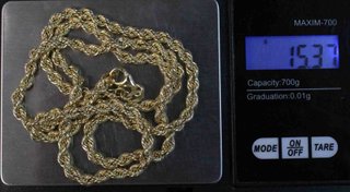 Cadena de oro de 18k. Peso: 15.37 gr.
