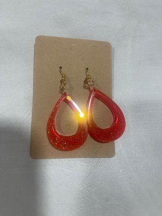 Orecchini resina rossi glitter oro