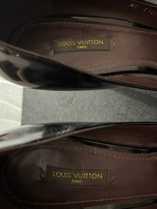 Zapatos de tacón Louis Vuitton negros
