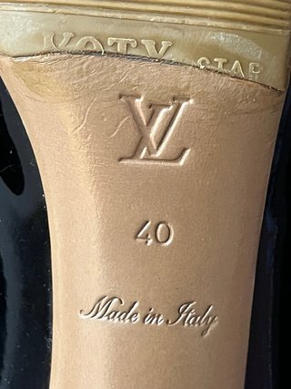 Zapatos de tacón Louis Vuitton negros