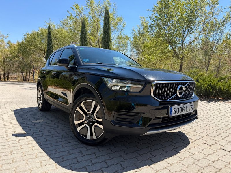 Volvo XC40 2021, foto 2