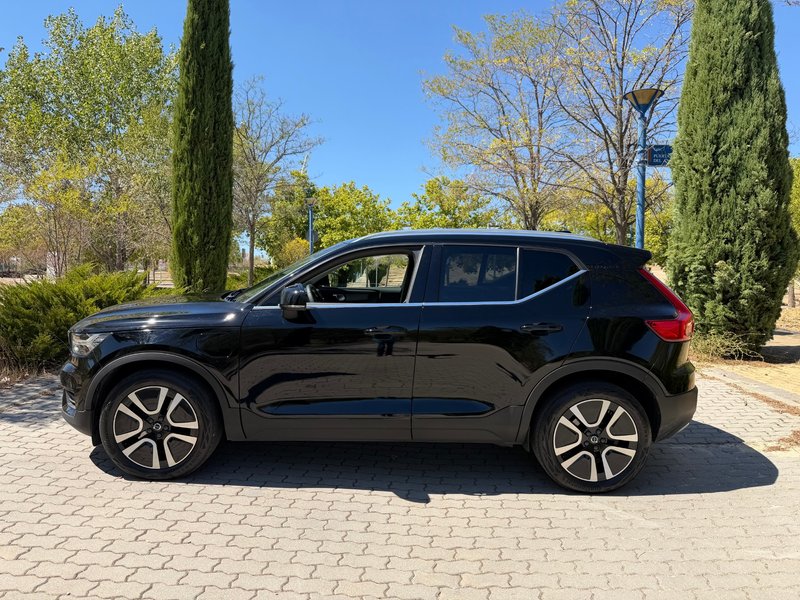Volvo XC40 2021, foto 5