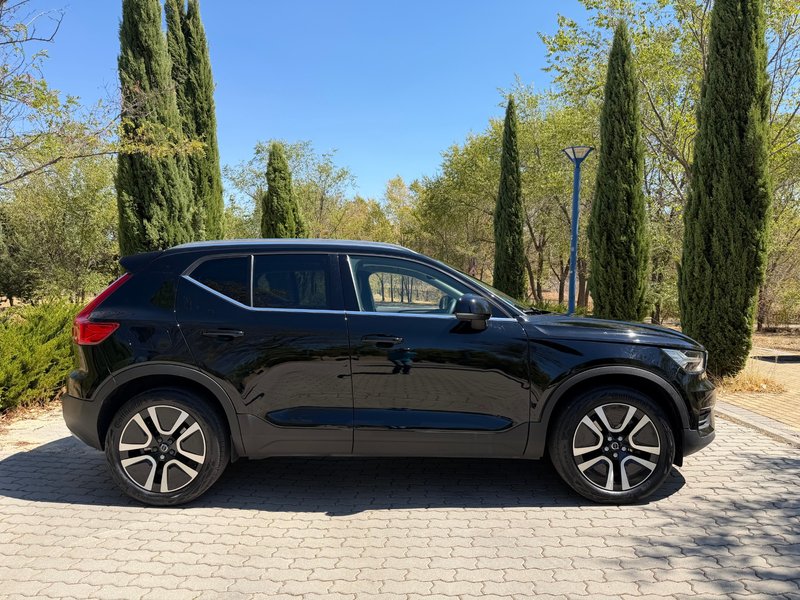 Volvo XC40 2021, foto 6