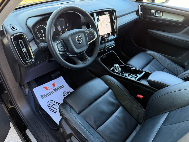 Volvo XC40 2021, foto 8