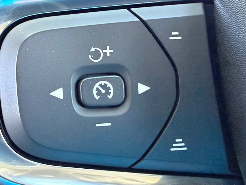 Volvo XC40 2021, foto 29
