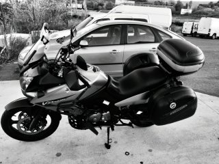 Suzuki V-Strom Adventure Moto