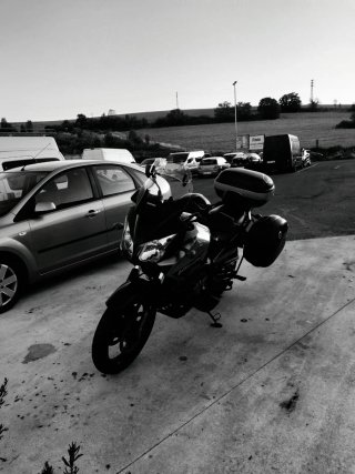 Suzuki V-Strom Adventure Moto