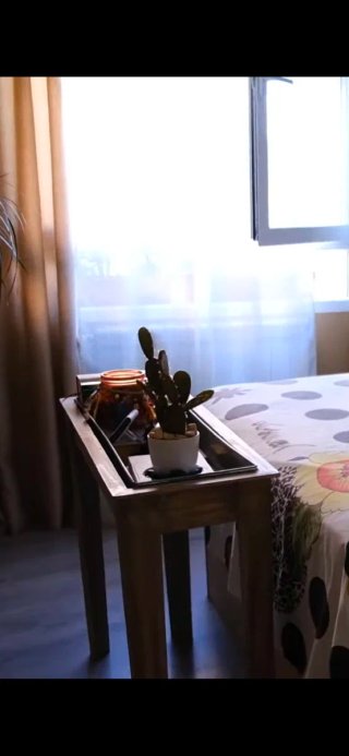Mesa auxiliar cultivo madera y metal