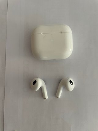 Apple iPad, pencil,airpods,iphone