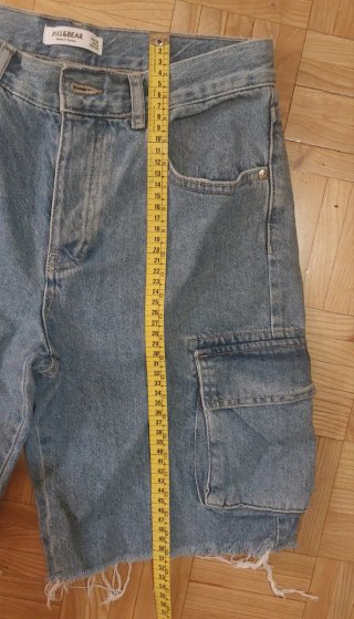 Bermuda vaquera Pull and Bear Talla 36