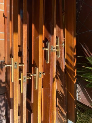 Puertas madera maciza interior