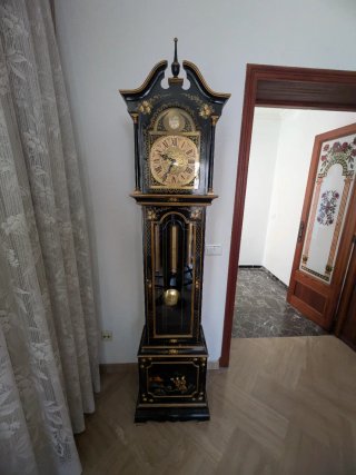Reloj de pie carrillón negro