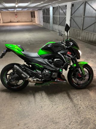 Kawasaki Z800 Negra y Verde