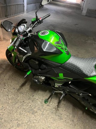 Kawasaki Z800 Negra y Verde