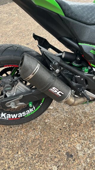 Kawasaki Z800 Negra y Verde