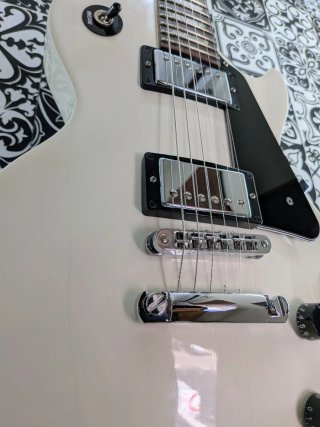 Gibson Les Paul Studio 2012-Revisada+Gig Bag