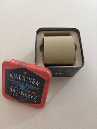 Caja metálica Fossil para reloj