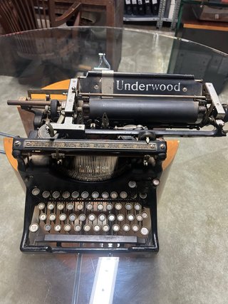 Máquina de escribir Underwood antigua
