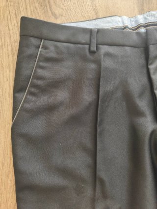 Traje de vestir hombre negro.